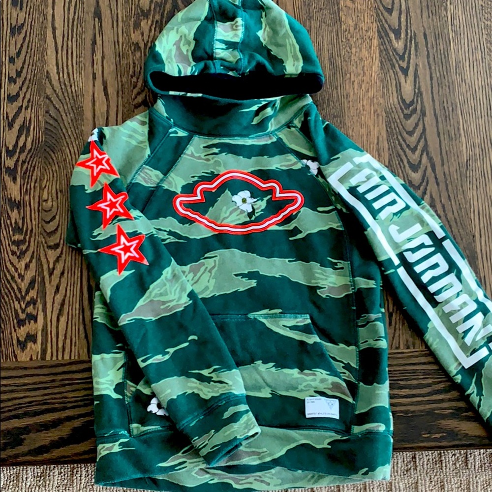 Boys Air Jordan Hoodie-Medium